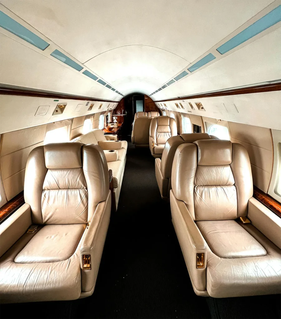 private_jet_inside